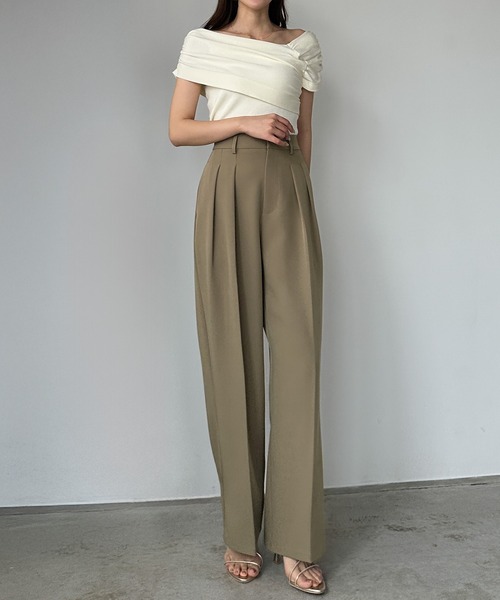 Louere（ルエレ）の「ツータックスラックス[高身長サイズMT/低身長サイズS有り]（スラックス・レディース・アイボリー/ブラック/ダークグレー/ダークベージュ/ホワイト・X-LARGE/LARGE/MEDIUM/SMALL/MT）」の18枚目の写真