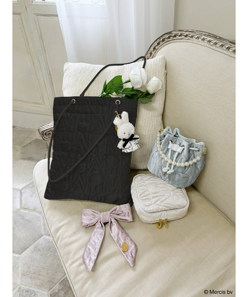 MIIA（ミーア）の「miffy ベロアキルティングトートバッグ（トートバッグ・レディース・オフホワイト/ブラック/ライトグレー/ピンク・FREE）」の3枚目の写真
