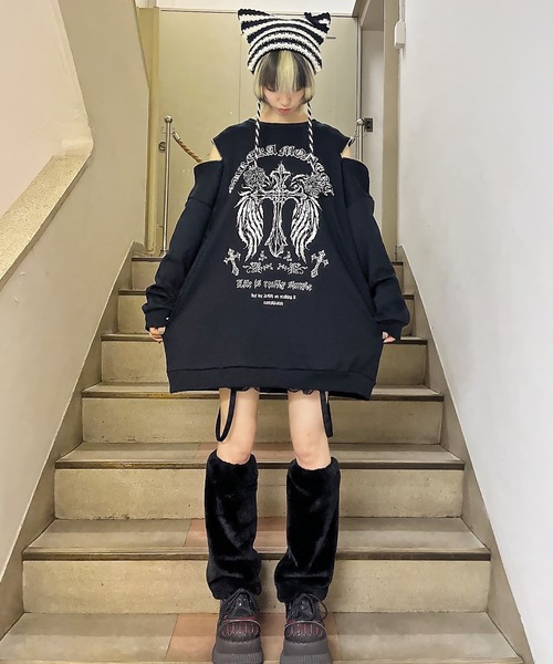 SPINNS（スピンズ）の「ボーダー 猫耳 ポンポンリボン ニットキャップ ニット帽（ニットキャップ/ビーニー・レディース・ブラック×ホワイト/ブラック×グレー・ONESIZE）」の9枚目の写真