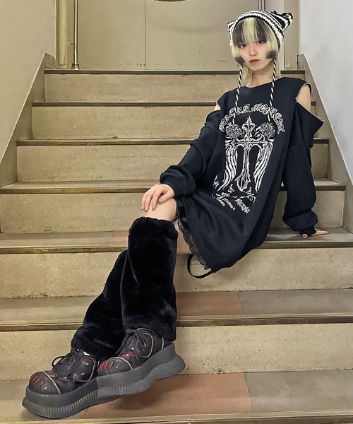 SPINNS（スピンズ）の「ボーダー 猫耳 ポンポンリボン ニットキャップ ニット帽（ニットキャップ/ビーニー・レディース・ブラック×ホワイト/ブラック×グレー・ONESIZE）」の10枚目の写真