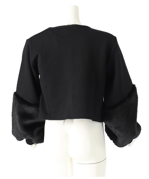 ANAP kids（アナップキッズ）の「袖ファーデザイン クロップド丈 裏毛 長袖 トレーナー（スウェット・キッズ・ホワイト/ブラック・130cm/120cm/110cm）」の12枚目の写真