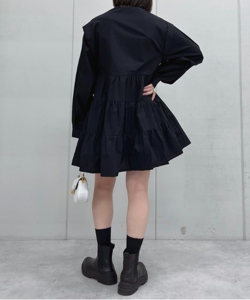 spiritoso(スピリトーゾ)の「ティアードフレアチュニック(シャツ/ブラウス・レディース・ブラック/グレイッシュベージュ/ホワイト・MEDIUM)」の11枚目の写真