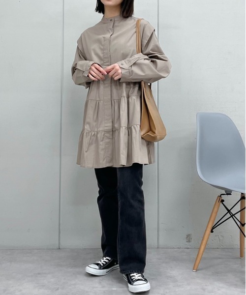 spiritoso(スピリトーゾ)の「ティアードフレアチュニック(シャツ/ブラウス・レディース・ブラック/グレイッシュベージュ/ホワイト・MEDIUM)」の13枚目の写真