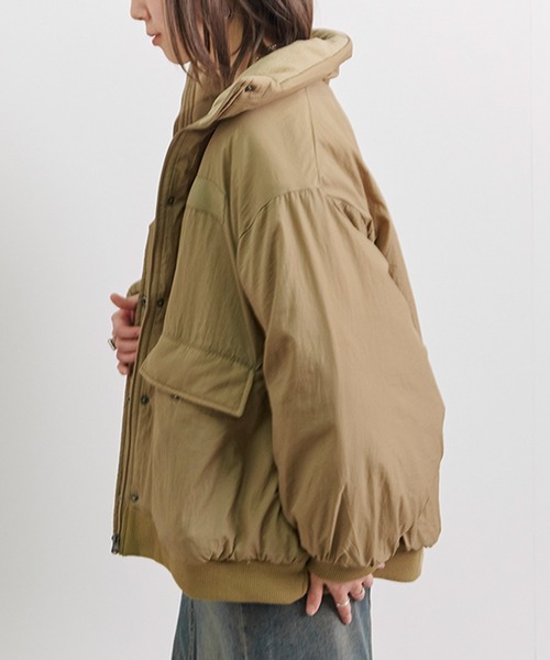 Fizz（フィズ）の「【Fizz/フィズ】　ハイネック襟裏フリース中綿ブルゾン（ブルゾン・レディース・アイボリー/ブラック/ベージュ/オリーブ・M）」の7枚目の写真