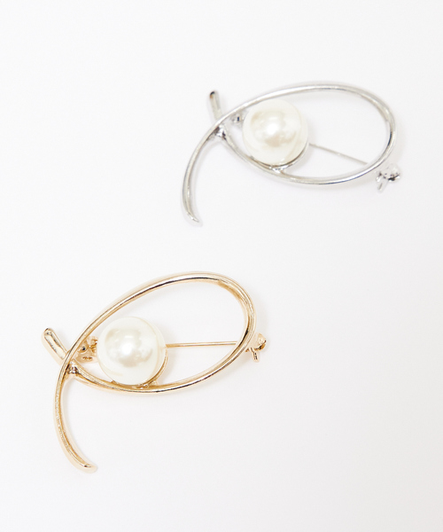 abahouse mavie(アバハウスマヴィ)の「ラウンドパールブローチ(ブローチ/コサージュ・レディース・シルバー/ゴールド・フリー)」の5枚目の写真