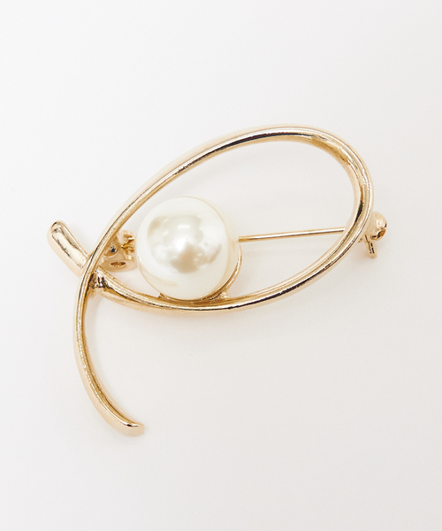 abahouse mavie(アバハウスマヴィ)の「ラウンドパールブローチ(ブローチ/コサージュ・レディース・シルバー/ゴールド・フリー)」の6枚目の写真