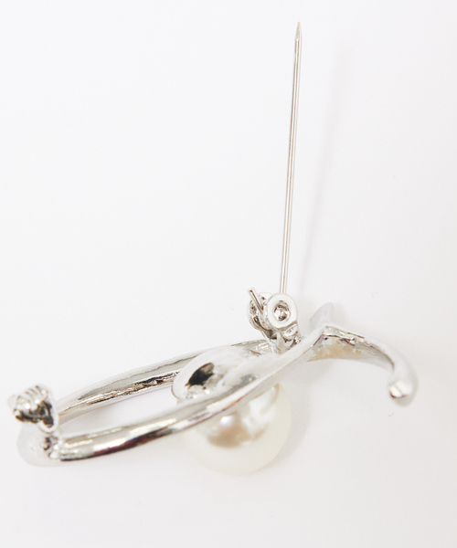 abahouse mavie(アバハウスマヴィ)の「ラウンドパールブローチ(ブローチ/コサージュ・レディース・シルバー/ゴールド・フリー)」の9枚目の写真