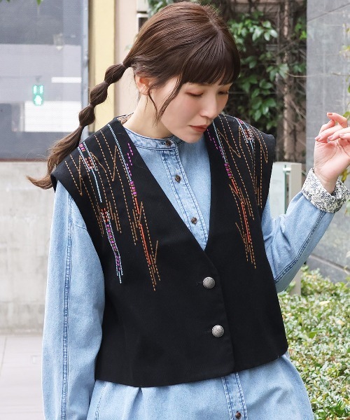 チチカカ(チチカカ)の「エンブロイダリーベスト(ベスト・レディース・ブラック/キャメル・FREE)」の12枚目の写真