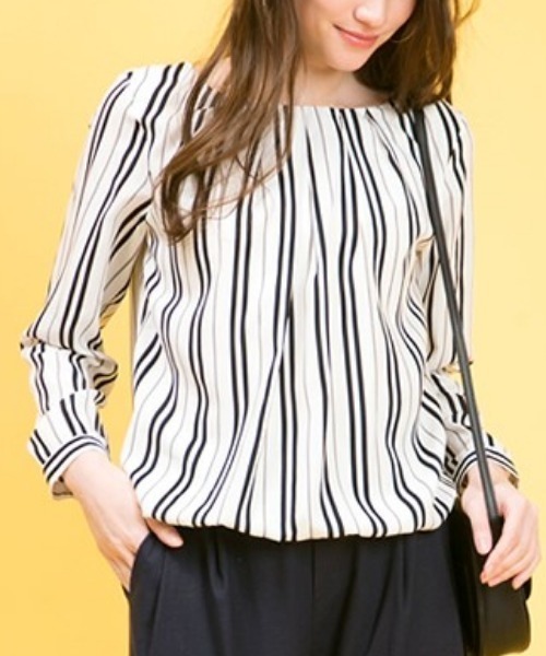 aquagarage（アクアガレージ）の「フロントタック裾バルーンブラウス（シャツ/ブラウス・レディース・ブルー系その他2/ライトブルー/ネイビー/ホワイト系その他2/ブラック系その他3/ホワイト・M/L/LL/3L/S）」の2枚目の写真