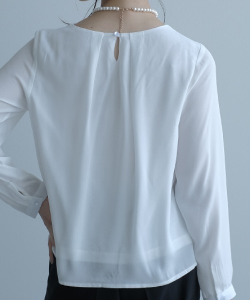 aquagarage（アクアガレージ）の「フロントタック裾バルーンブラウス（シャツ/ブラウス・レディース・ブルー系その他2/ライトブルー/ネイビー/ホワイト系その他2/ブラック系その他3/ホワイト・M/L/LL/3L/S）」の8枚目の写真