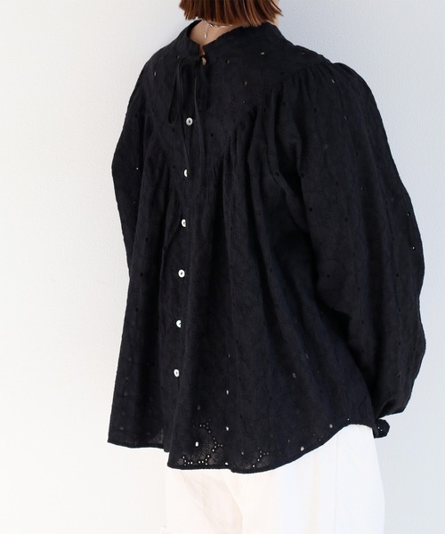 cepo（セポ）の「〈前後2way〉ボトルネック刺繍ブラウス（シャツ/ブラウス・レディース・オフホワイト/ブラック/ベージュ・M）」の21枚目の写真
