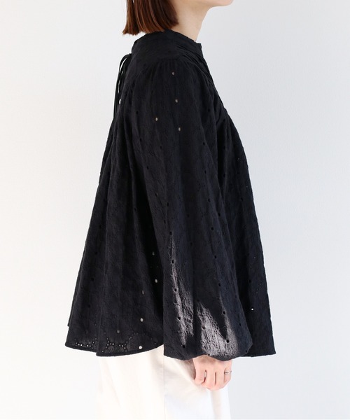 cepo（セポ）の「〈前後2way〉ボトルネック刺繍ブラウス（シャツ/ブラウス・レディース・オフホワイト/ブラック/ベージュ・M）」の22枚目の写真