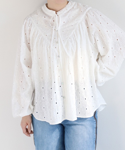 cepo（セポ）の「〈前後2way〉ボトルネック刺繍ブラウス（シャツ/ブラウス・レディース・オフホワイト/ブラック/ベージュ・M）」の6枚目の写真