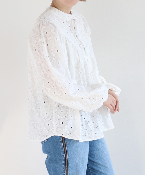 cepo（セポ）の「〈前後2way〉ボトルネック刺繍ブラウス（シャツ/ブラウス・レディース・オフホワイト/ブラック/ベージュ・M）」の10枚目の写真