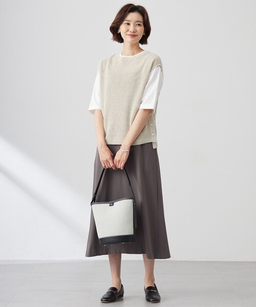 J.PRESS(ジェイプレス)の「【洗える】Linen Cotton Vest ニット ベスト(ベスト・レディース・ライトグレー系/ベージュ系/ブルー系/ネイビー系・T13)」の9枚目の写真