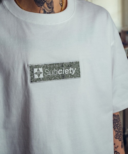 Subciety(サブサエティ)の「Paisley box tee(Tシャツ/カットソー・メンズ・ブラック/アッシュ/ホワイト×グリーン/ホワイト・X-LARGE/LARGE/MEDIUM/SMALL/XX-LARGE)」の6枚目の写真