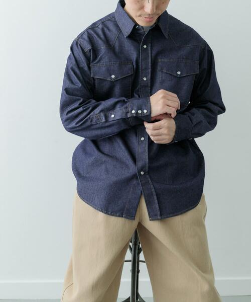 ITEMS URBANRESEARCH(アイテムズ アーバンリサーチ)の「6.5oz Denim WesternShirts(シャツ/ブラウス・メンズ・ブラック/ブルー・MEDIUM/LARGE)」の3枚目の写真
