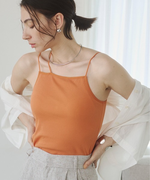 ANGIE（アンジー）の「【3サイズ展開】カップ付き ストラップ キャミソール（キャミソール・レディース・チャコール/ブラック/ナチュラル/オレンジ/ブラウン/ホワイト・LARGE/MEDIUM/SMALL）」の6枚目の写真