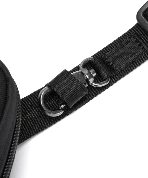 pacsafe(パックセーフ)の「pacsafe/パックセーフ RFIDsafe Tech crossbody/テッククロスボディ(ショルダーバッグ・メンズ・ブラック/グレー・FREE)」の8枚目の写真