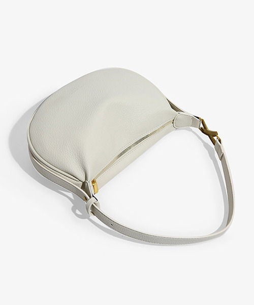 florist(フローリスト)の「【500mlボトル収納可】2WAY レザータッチXパーツワンハンドルバッグ/ショルダーバッグ(ハンドバッグ・レディース・ホワイト/ブラック/アイボリー・FREE)」の9枚目の写真