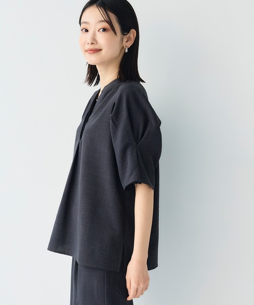 CROSS FUNCTION（クロスファンクション）の「《シワになりにくい》サマナチュラ リネンライクスキッパーブラウス【CF/クロスファンクション】（シャツ/ブラウス・レディース・ライトベージュ/ブルー/チャコールグレー・LL/L/M）」の8枚目の写真