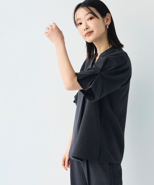 CROSS FUNCTION（クロスファンクション）の「《シワになりにくい》サマナチュラ リネンライクスキッパーブラウス【CF/クロスファンクション】（シャツ/ブラウス・レディース・ライトベージュ/ブルー/チャコールグレー・LL/L/M）」の9枚目の写真