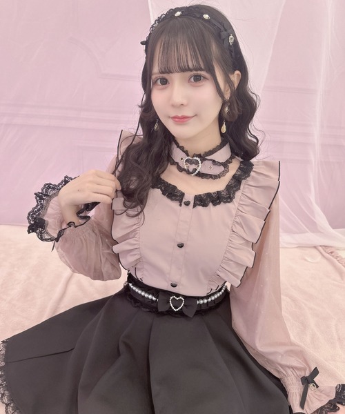 ROJITA(ロジータ)の「ハートバックルチョーカーシアースリーブブラウス(シャツ/ブラウス・レディース・ブラック/ピンク/ホワイト・FREE)」の3枚目の写真