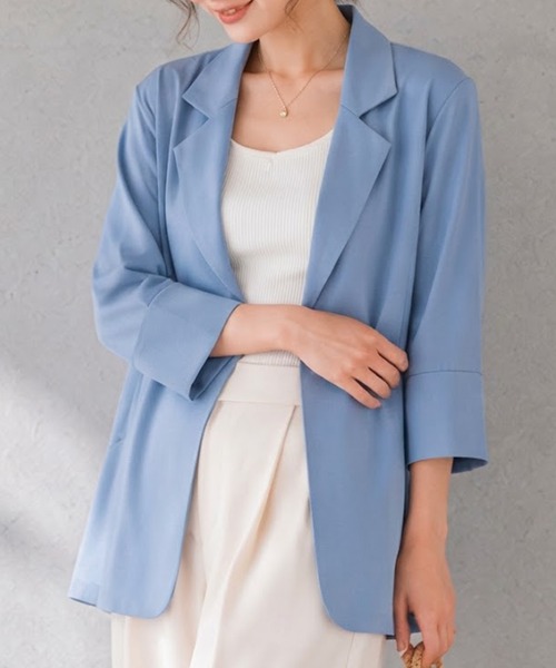 maison de LATIR(メゾンドラティール)の「《4色展開》 UV対策 にも◎ 夏服 の軽羽織にぴったり。 オフィスカジュアル にも使いやすい、シャツ感覚で着られる 薄手 テーラードジャケット(テーラードジャケット・レディース・ホワイト/ブラック/グレー/ブルー・ONE SIZE/M/XL)」の4枚目の写真