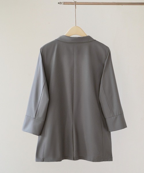 maison de LATIR(メゾンドラティール)の「《4色展開》 UV対策 にも◎ 夏服 の軽羽織にぴったり。 オフィスカジュアル にも使いやすい、シャツ感覚で着られる 薄手 テーラードジャケット(テーラードジャケット・レディース・ホワイト/ブラック/グレー/ブルー・ONE SIZE/M/XL)」の14枚目の写真