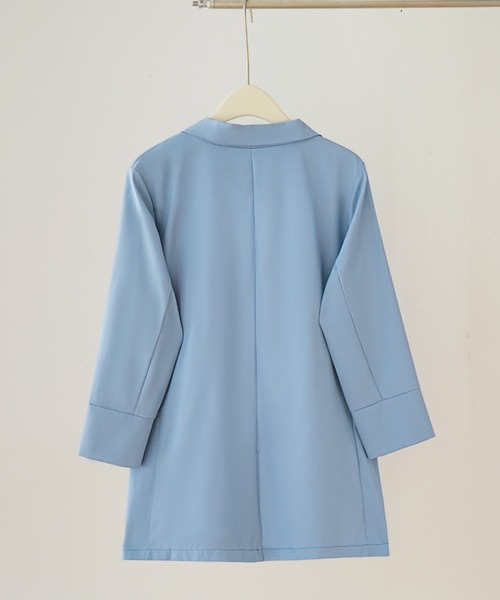 maison de LATIR(メゾンドラティール)の「《4色展開》 UV対策 にも◎ 夏服 の軽羽織にぴったり。 オフィスカジュアル にも使いやすい、シャツ感覚で着られる 薄手 テーラードジャケット(テーラードジャケット・レディース・ホワイト/ブラック/グレー/ブルー・ONE SIZE/M/XL)」の18枚目の写真