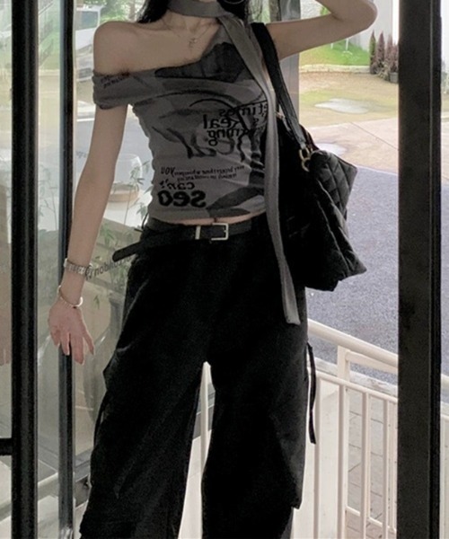 lilful(リルフル)の「タイ付き ホルターネックノースリーブT(Tシャツ/カットソー・レディース・ホワイト/グレー・L/M)」の4枚目の写真