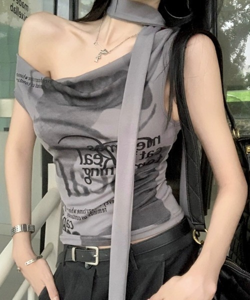 lilful(リルフル)の「タイ付き ホルターネックノースリーブT(Tシャツ/カットソー・レディース・ホワイト/グレー・L/M)」の8枚目の写真