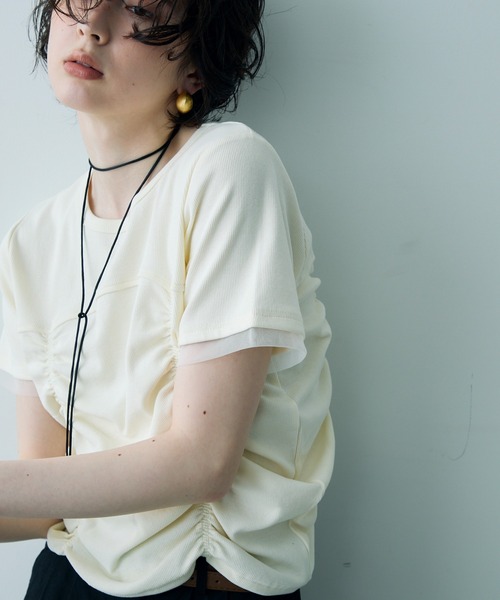 Trish（トリッシュ）の「シャーリングチュール使いプルオーバー（Tシャツ/カットソー・レディース・ホワイト/チャコールグレー/ブラウン・MEDIUM）」の21枚目の写真