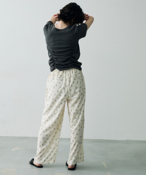 Trish（トリッシュ）の「シャーリングチュール使いプルオーバー（Tシャツ/カットソー・レディース・ホワイト/チャコールグレー/ブラウン・MEDIUM）」の15枚目の写真