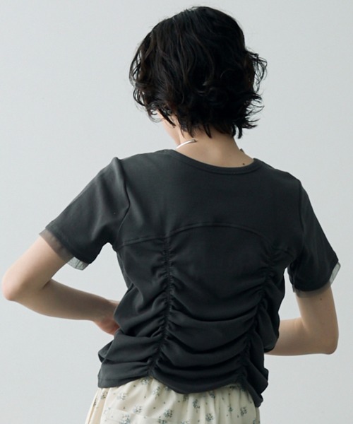 Trish（トリッシュ）の「シャーリングチュール使いプルオーバー（Tシャツ/カットソー・レディース・ホワイト/チャコールグレー/ブラウン・MEDIUM）」の17枚目の写真