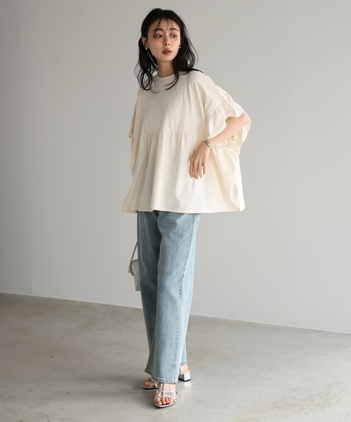 itto...（イット）の「[接触冷感]綿100％フリル切替カットソー（Tシャツ/カットソー・レディース・アイボリー/ブラック・M）」の5枚目の写真