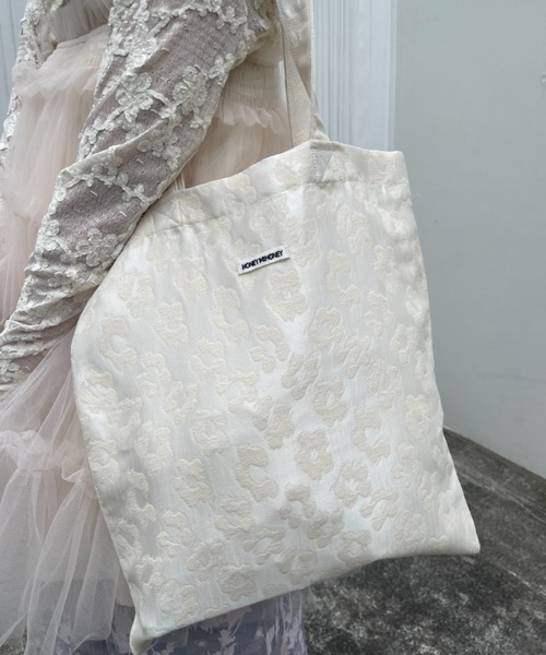 HONEY MI HONEY（ハニーミーハニー）の「flower jacquard tote bag（トートバッグ・レディース・ブラック/オフホワイト・FREE）」の6枚目の写真