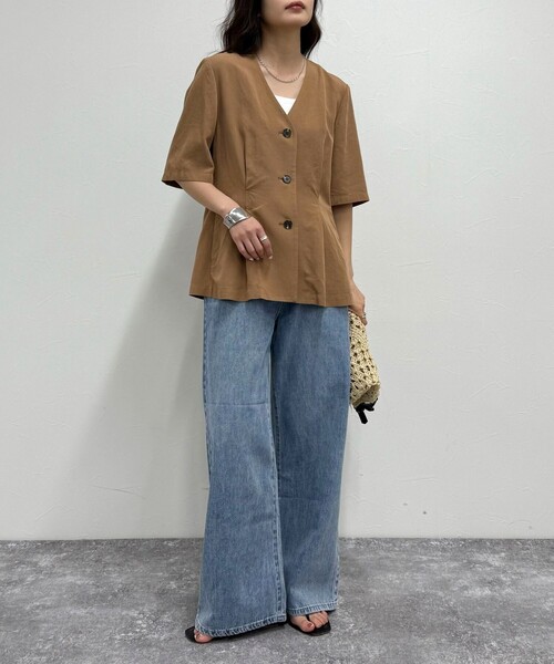 fredy emue（フレディエミュ）の「《セットアップ対応》レーヨン麻半袖ジャケット（テーラードジャケット・レディース・ブラウン/ベージュ/ブラック・38）」の6枚目の写真