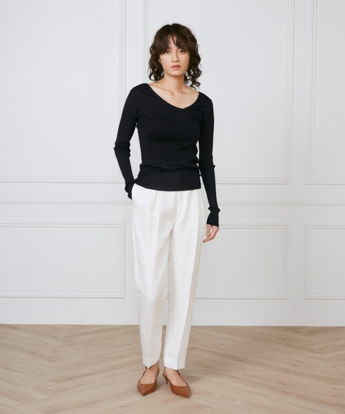 INED（イネド）の「casheartシルクリブニット 《la veille by SUPERIOR CLOSET》（ニット/セーター・レディース・オフホワイト/ネイビー・9号）」の3枚目の写真