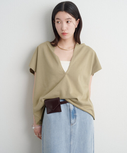Omekashi(オメカシ)の「スウェットVプルオーバー(Tシャツ/カットソー・レディース・オフホワイト/グレー/ブラック/カーキ・FREE)」の4枚目の写真