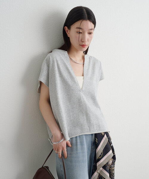 Omekashi(オメカシ)の「スウェットVプルオーバー(Tシャツ/カットソー・レディース・オフホワイト/グレー/ブラック/カーキ・FREE)」の9枚目の写真