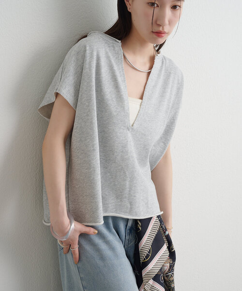 Omekashi(オメカシ)の「スウェットVプルオーバー(Tシャツ/カットソー・レディース・オフホワイト/グレー/ブラック/カーキ・FREE)」の7枚目の写真