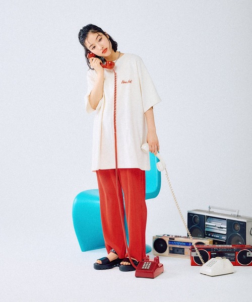 LEPSIM（レプシィム）の「BIGロゴチュニックワンピース　490274（チュニック・レディース・ブラック/アイボリー/チャコールグレー/オフホワイト・FREE）」の21枚目の写真