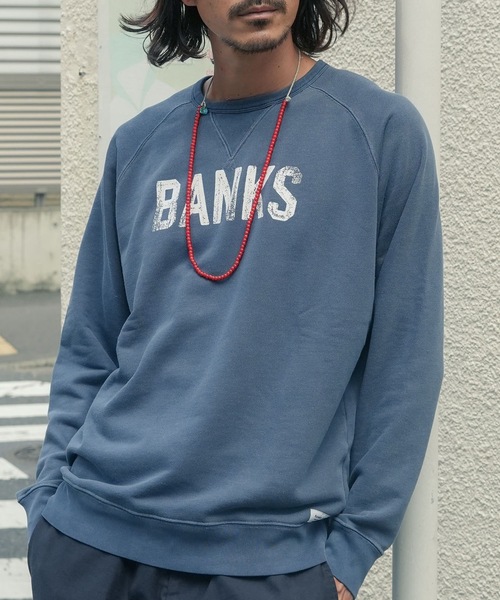BANKS（バンクス）の「CREW /BANKS JOURNALバンクスジャーナルクルーネックブランドロゴプリントスウェット（スウェット・メンズ・インディゴブルー/ダークブラック/オートミール・LARGE/MEDIUM/X-LARGE）」の3枚目の写真