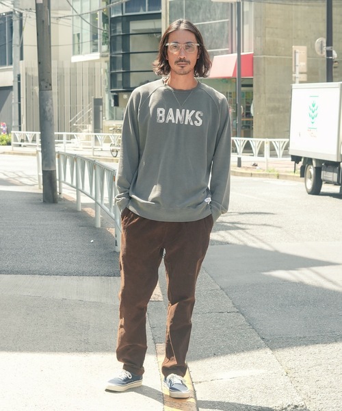 BANKS（バンクス）の「CREW /BANKS JOURNALバンクスジャーナルクルーネックブランドロゴプリントスウェット（スウェット・メンズ・インディゴブルー/ダークブラック/オートミール・LARGE/MEDIUM/X-LARGE）」の16枚目の写真