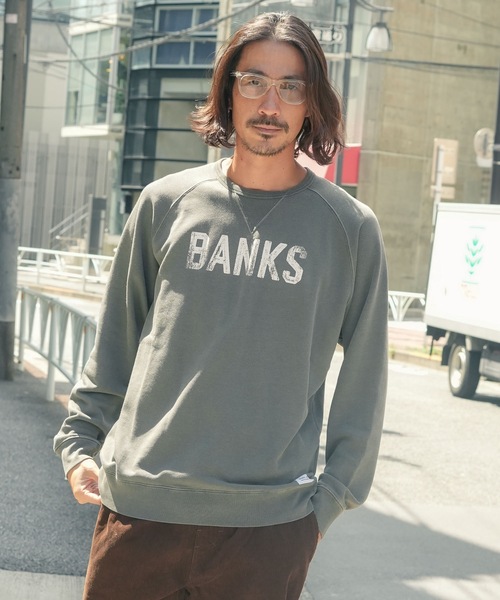 BANKS（バンクス）の「CREW /BANKS JOURNALバンクスジャーナルクルーネックブランドロゴプリントスウェット（スウェット・メンズ・インディゴブルー/ダークブラック/オートミール・LARGE/MEDIUM/X-LARGE）」の4枚目の写真