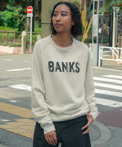 BANKS（バンクス）の「CREW /BANKS JOURNALバンクスジャーナルクルーネックブランドロゴプリントスウェット（スウェット・メンズ・インディゴブルー/ダークブラック/オートミール・LARGE/MEDIUM/X-LARGE）」の9枚目の写真