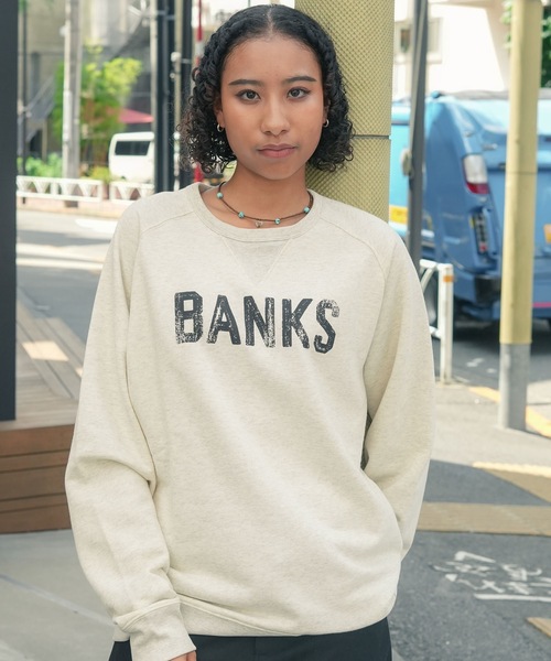 BANKS（バンクス）の「CREW /BANKS JOURNALバンクスジャーナルクルーネックブランドロゴプリントスウェット（スウェット・メンズ・インディゴブルー/ダークブラック/オートミール・LARGE/MEDIUM/X-LARGE）」の13枚目の写真