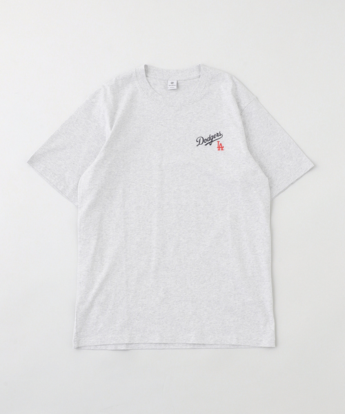 SPORTY&RICH(スポーティアンドリッチ)の「SPORTY&RICH / スポーティアンドリッチ DODGERS SERIF T-SHIRT(Tシャツ/カットソー・メンズ・グレー/ホワイト・MEDIUM/LARGE/SMALL/X-SMALL)」の2枚目の写真