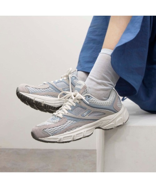 Reebok(リーボック)の「プレミア トリニティ KFS / PREMIER TRINITY KFS(スニーカー・レディース・グレー/ホワイト×グリーン・22.5cm/23.0cm/23.5cm/24.5cm/24.0cm/25.0cm/25.5cm/26.0cm)」の4枚目の写真